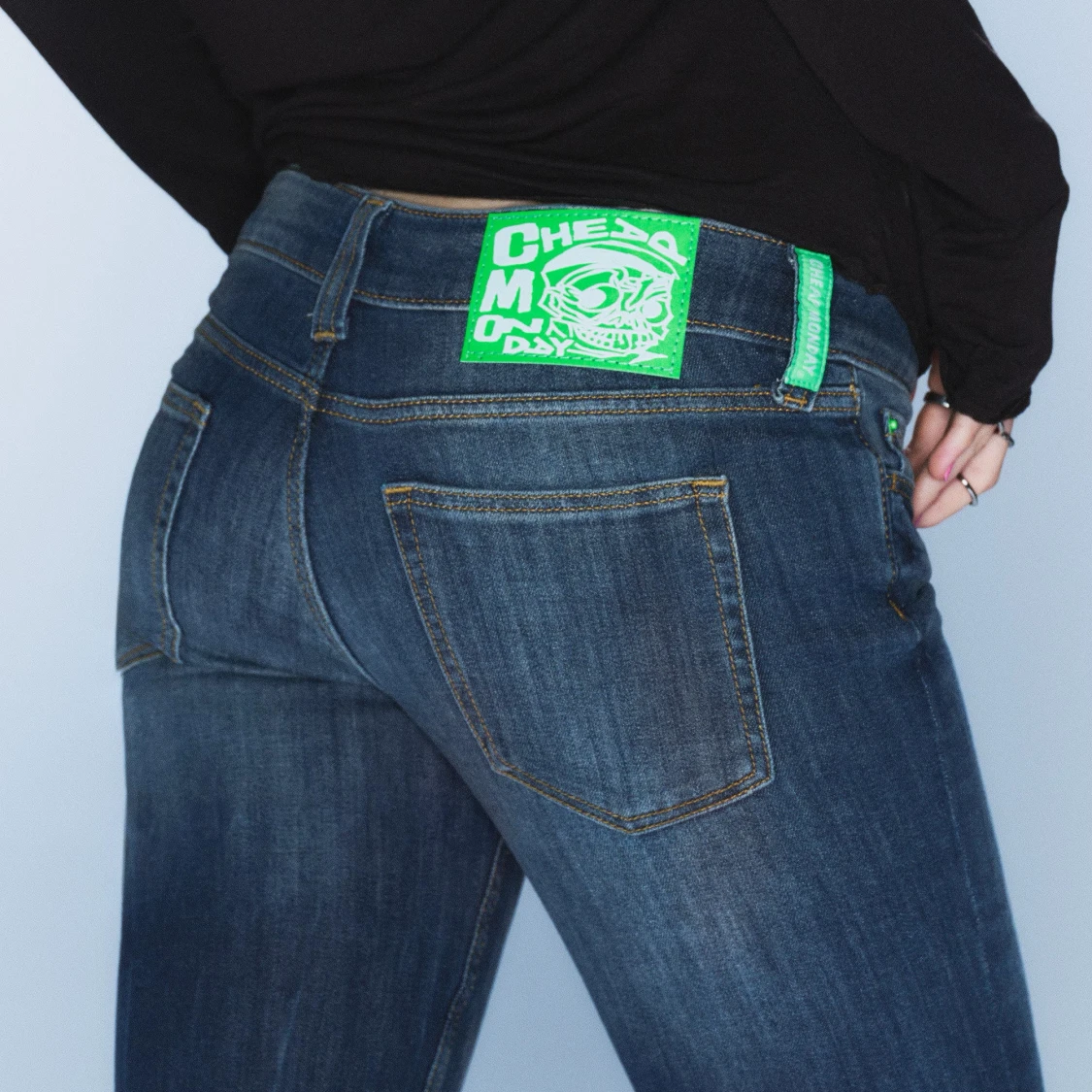 Blå bootcut jeans från Cheap Monday - 1