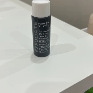 Paula's Choice 2% BHA Exfoliant - Kommer inte till användning. Använt förut några gånger bara men inget mer.