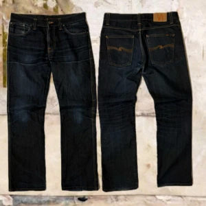 Raw Nudie LowSlimJim - Tjena! Säljer dessa raw vintage Nudie jeans, modellen är LowSlimJim, Midja-44/ Längd-102/ Benöppning-21, hör av dig vid funderingar!🙌