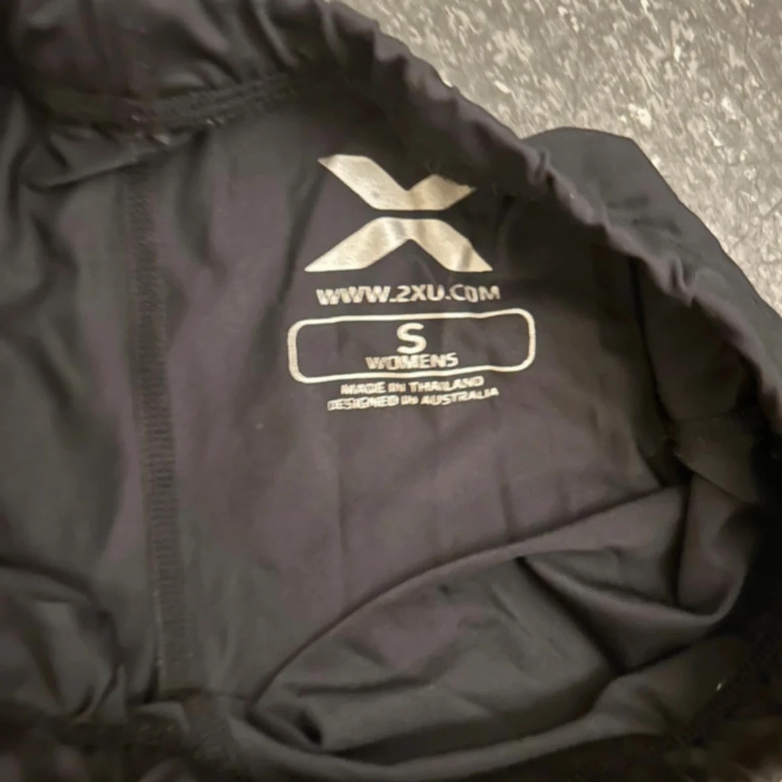 Svarta träningstights från 2XU, S - 1