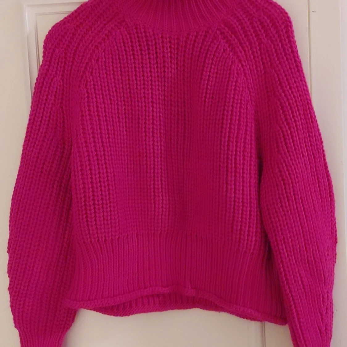 Stickad rosa styckade tröja från H&M - 1