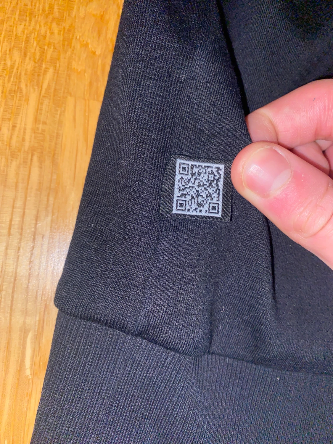 Svart sweatshirt från Hugo Boss - 3