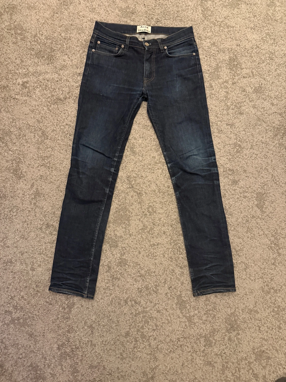 Mörkblå  jeans från Acne Studios - 1