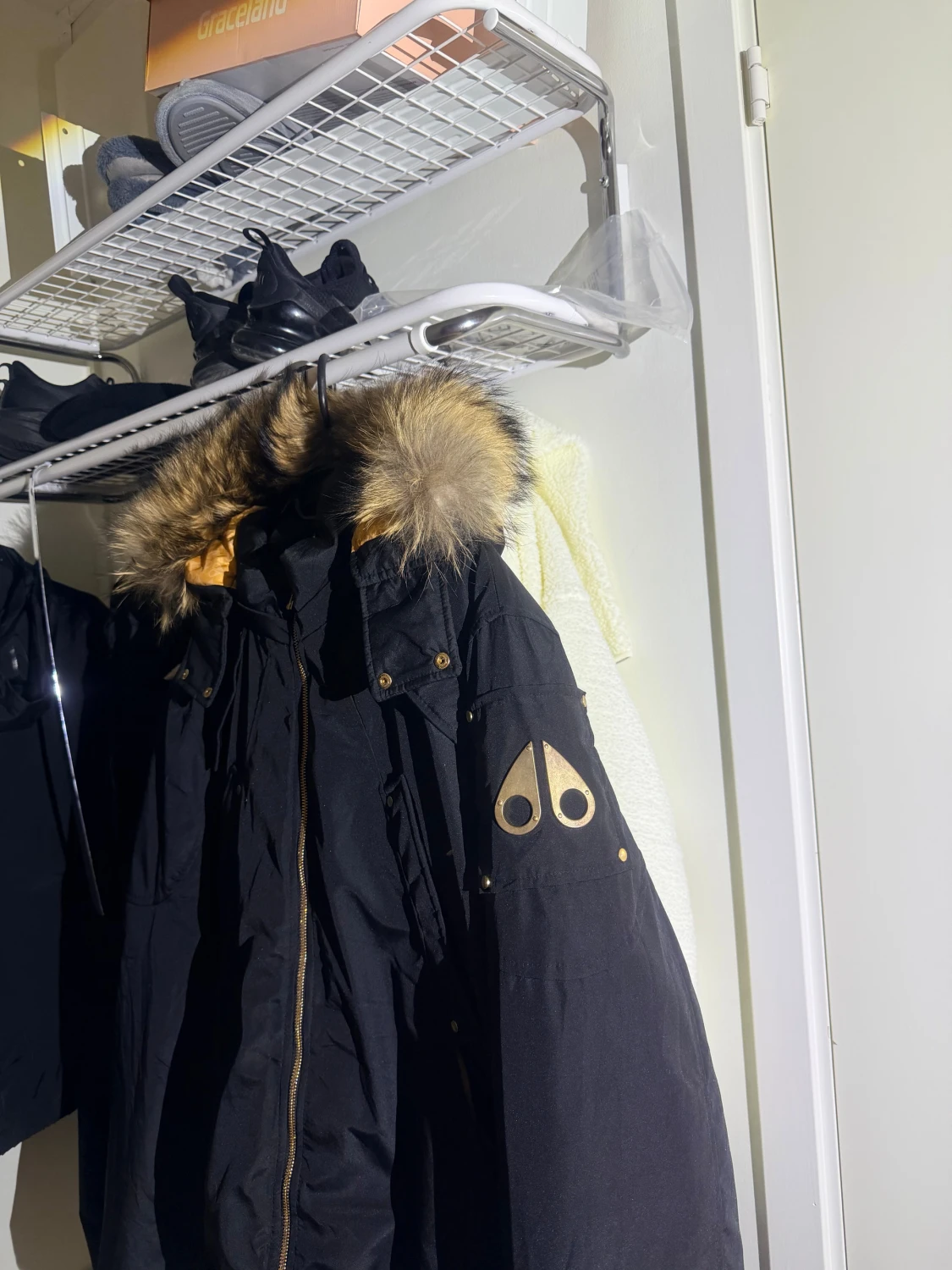 Svart pufferjacka från Moose Knuckles - 1