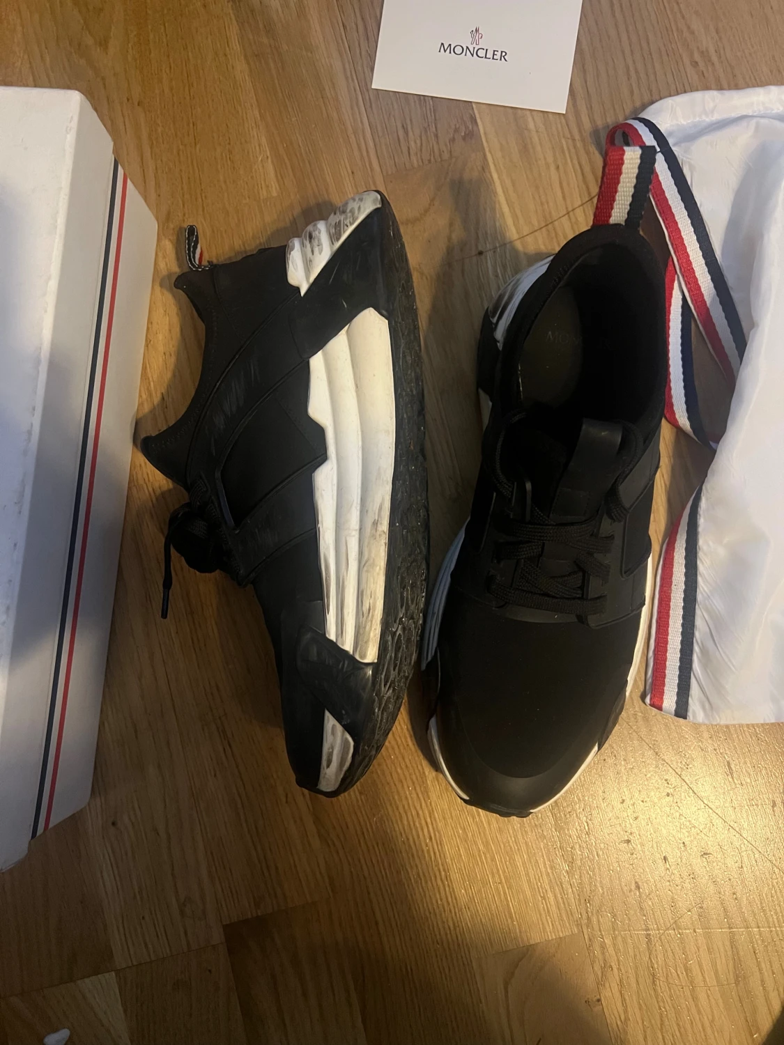 Svarta sneakers från Moncler - 3