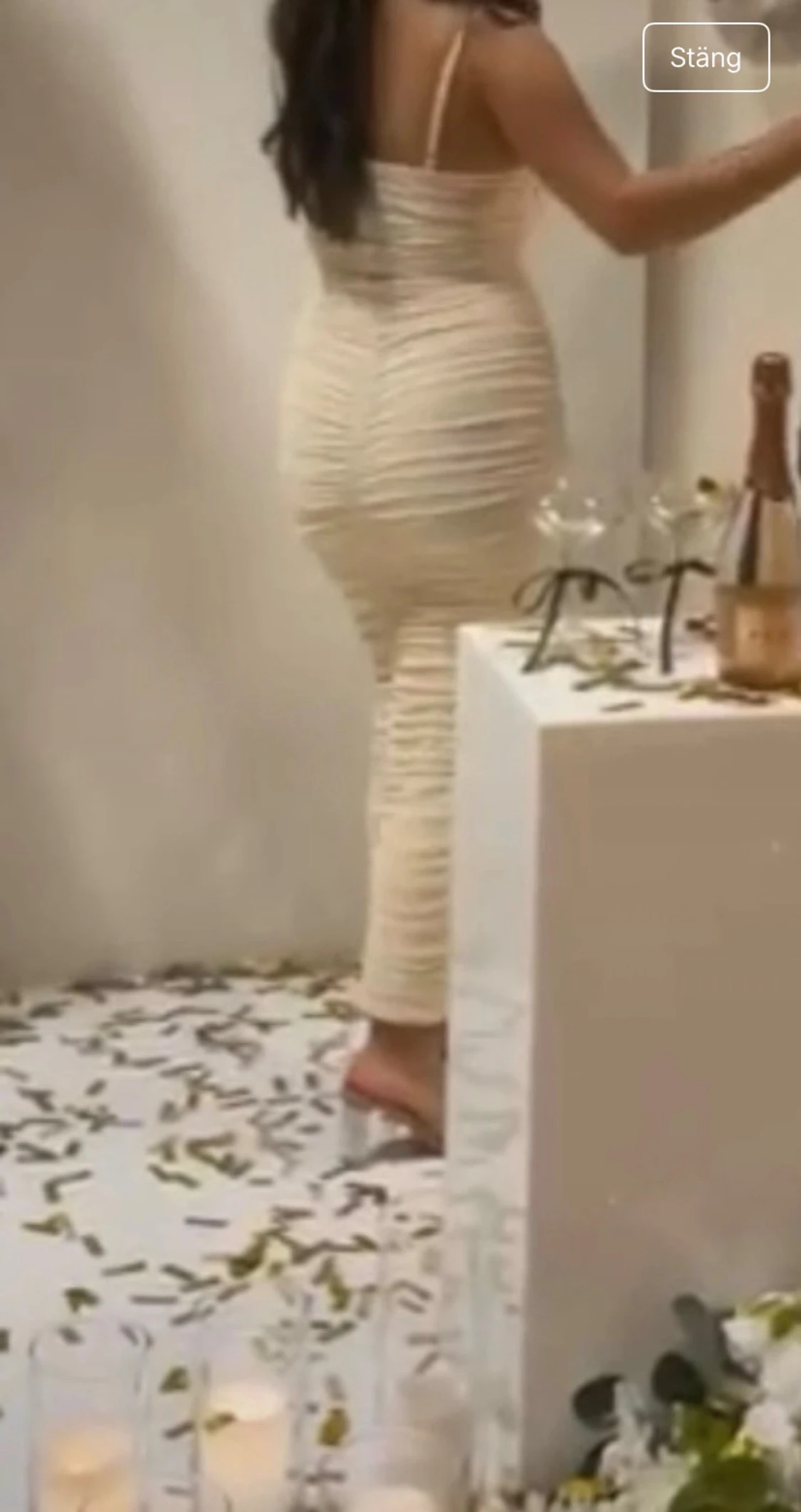 Champagnefärgad pärlklänning midi  - 3