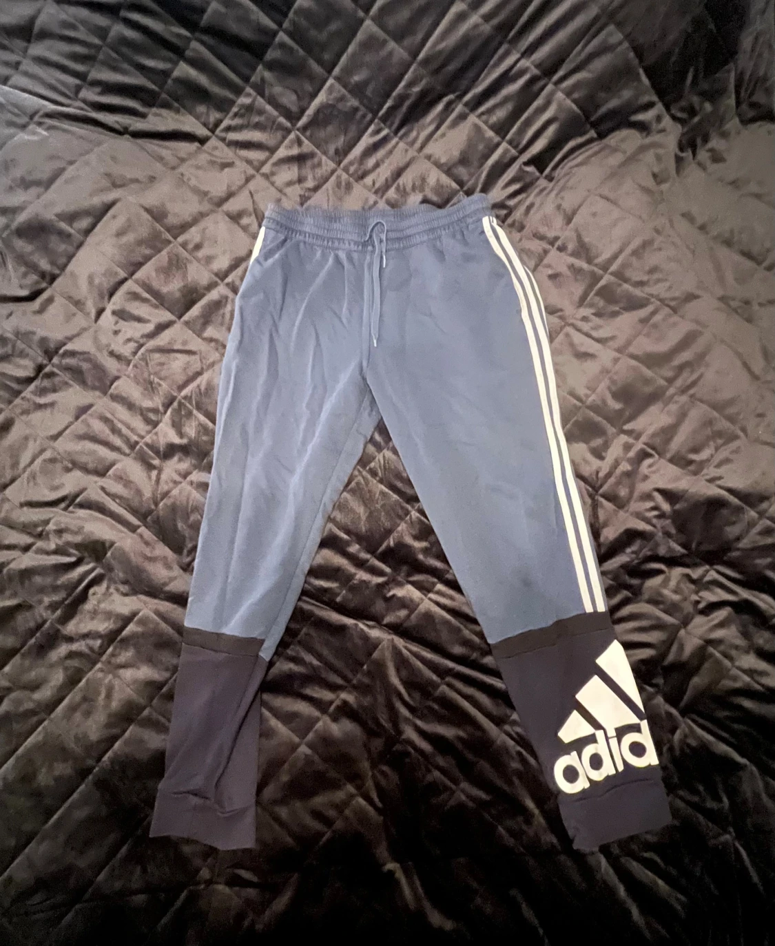 Adidas mjukisbyxor - 1