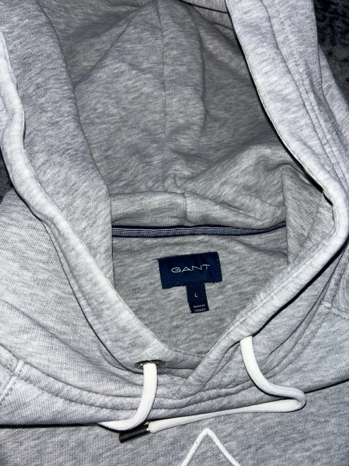 Grå hoodie från GANT - 2