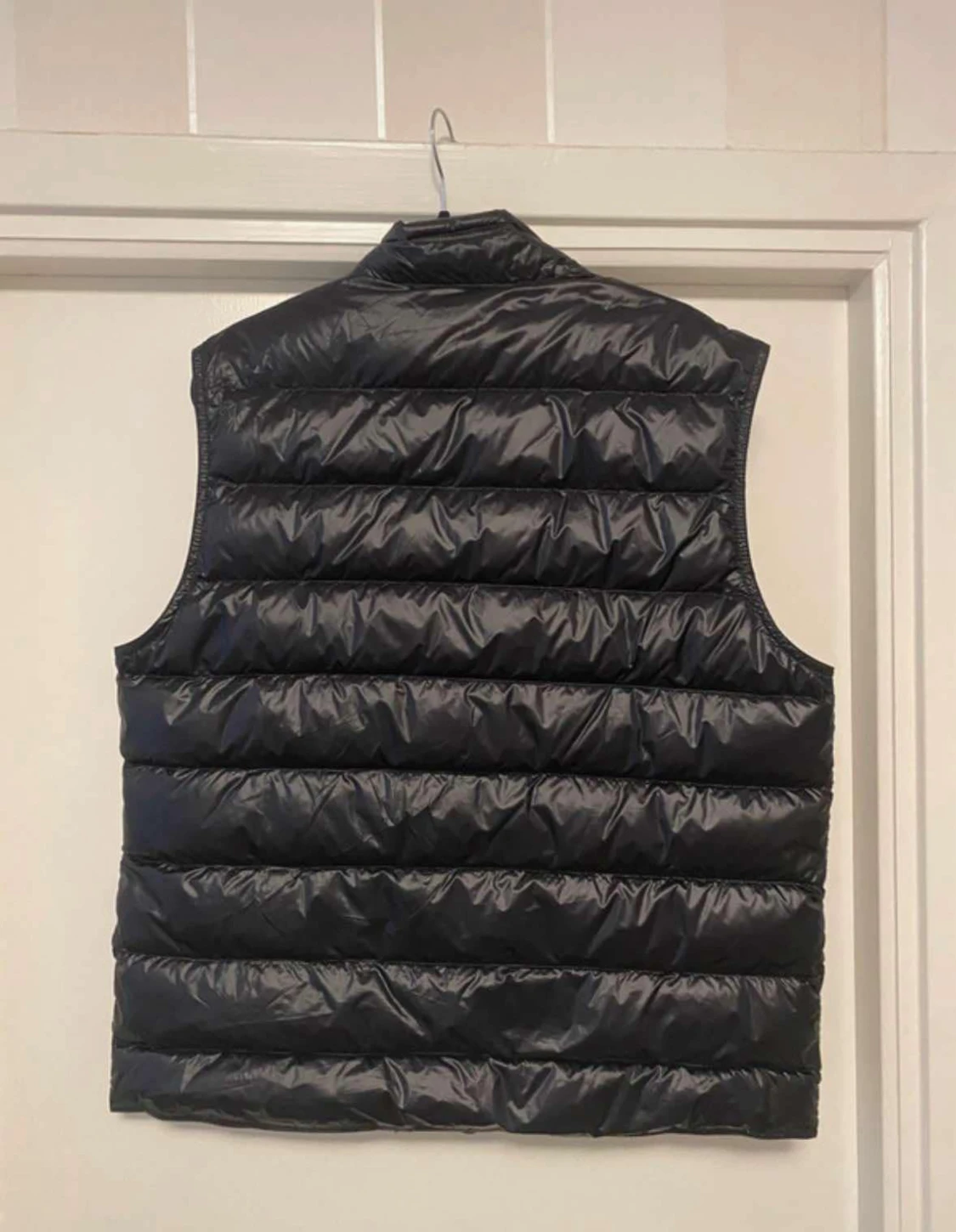 Svart dunväst från Moncler - 1