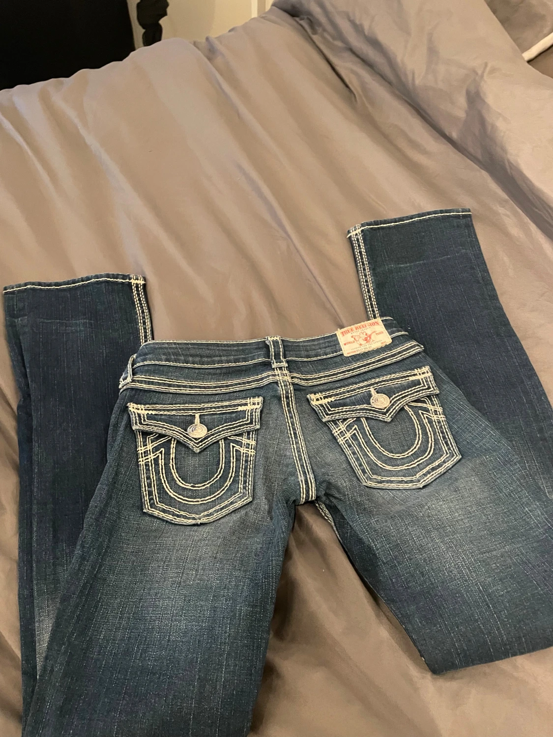 True Religion blå jeans med kontrastsömmar - 2