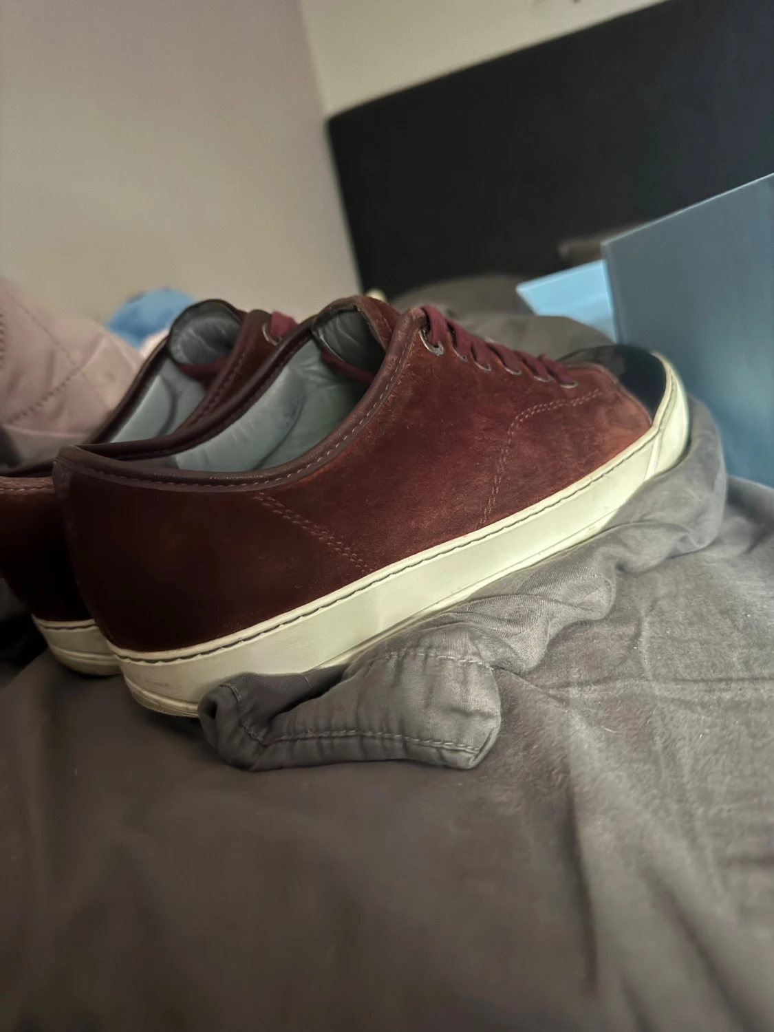 Lanvin sneakers i vinröd mocka - 1