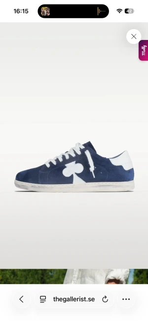 SÖKER! - Söker navy blue the gallerist Geneva skorna, helst mycket bra skick, funkar med bra skick om undersidan av skon ser bra ut 