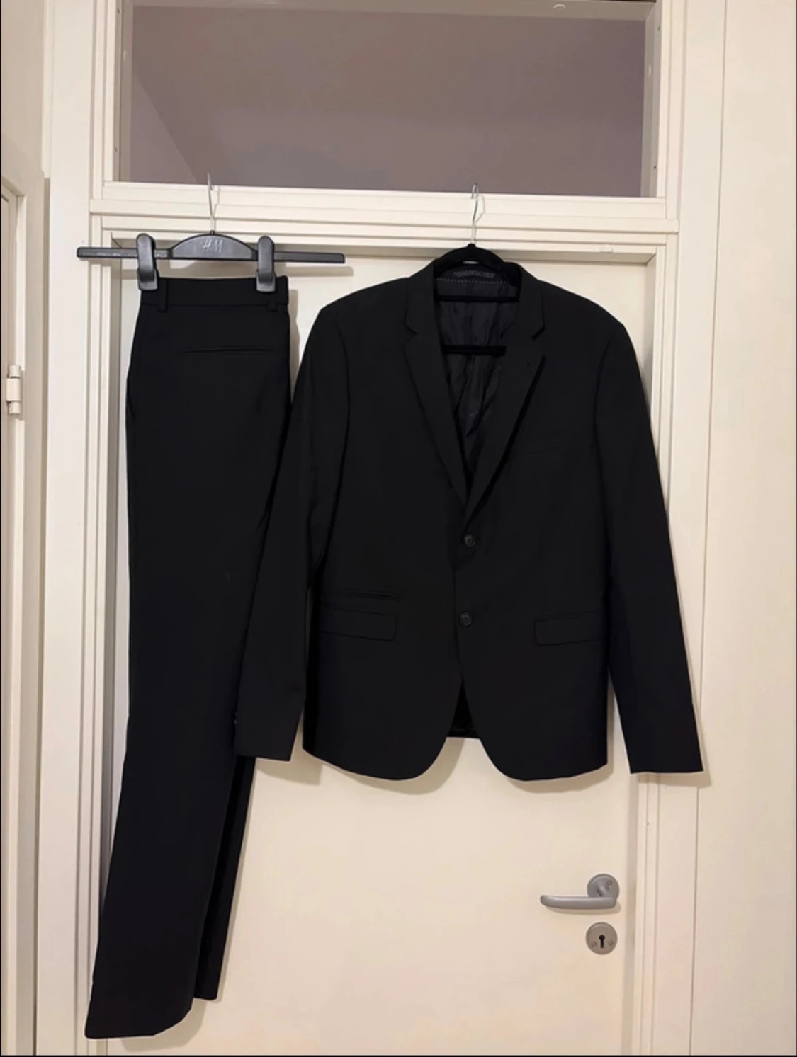 Svart kostym slim fit från Bläck