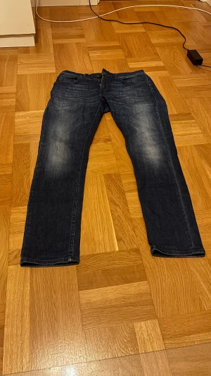 Dondup jeans - Dondup jeans mörkblå stl 34