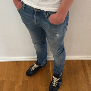 Jack & Jones Jeans - - Condition: 9/10 - Color: Blue - Size: 30/32 - Retail price: 799 SEK