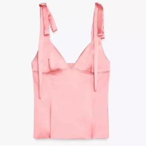 Rosa satinlinne från Zara - Supersöt linne från Zara som inte säljs på Zara längre, prislappen är kvar💘💘 nypris: 400