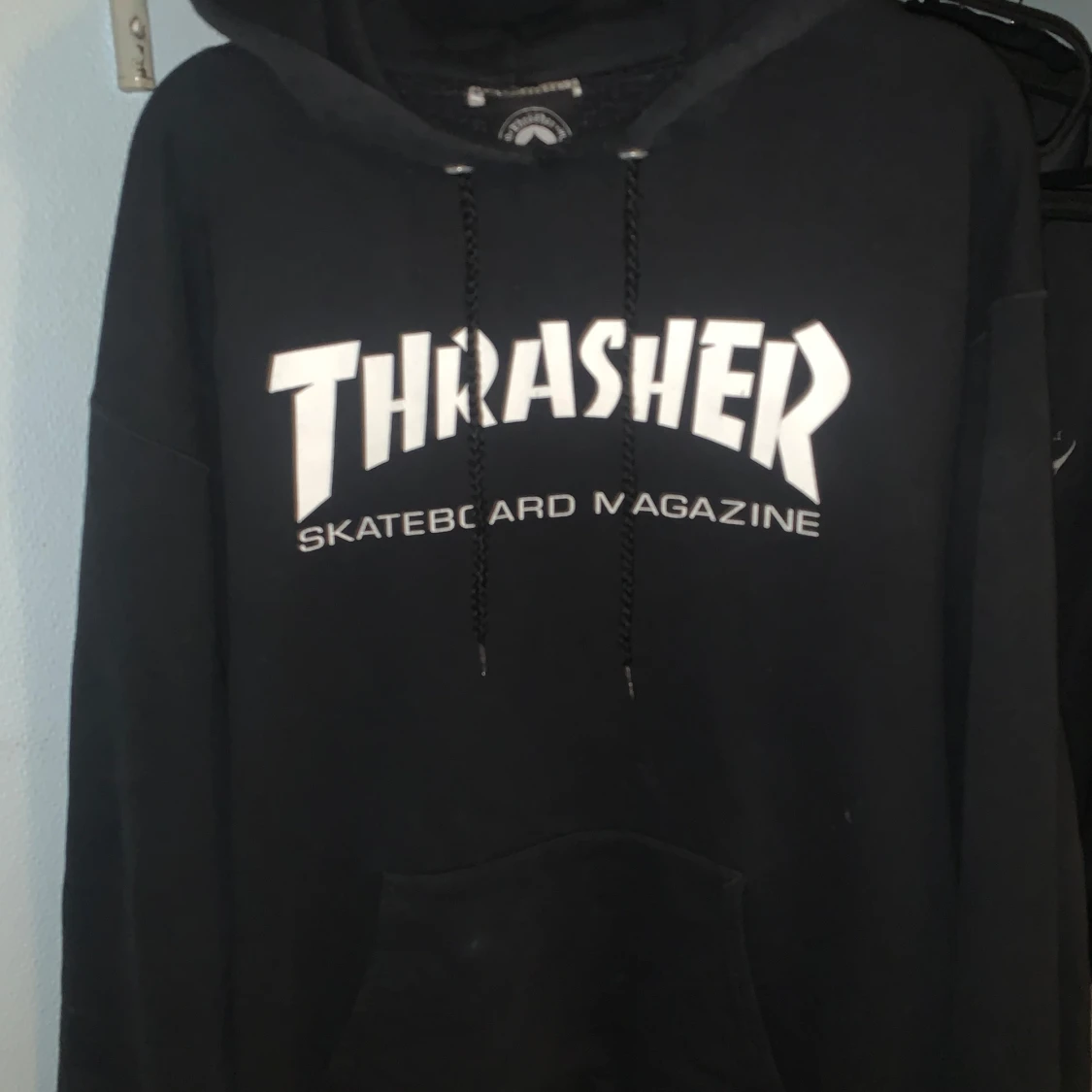 Svart Thrasher hoodie - 1