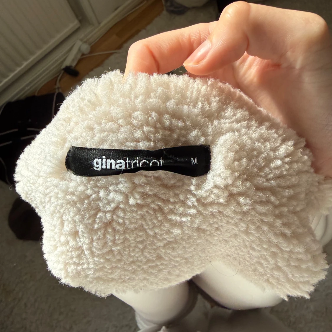 Beige teddyjacka från Gina Tricot - 2