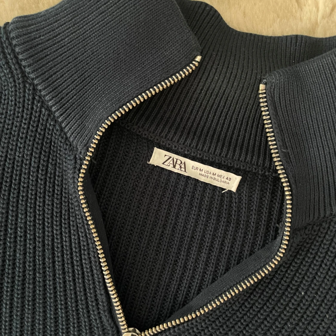 Mörkblå stickad half zip-tröja från Zara - 1