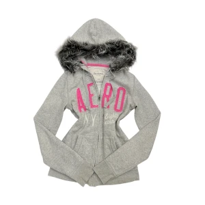 Aéropostale Fur Hoodie - Söt Aeropostale fur hoodie💕 tyvärr funkar inte dragkedjan.. fast pris tyvärr💕