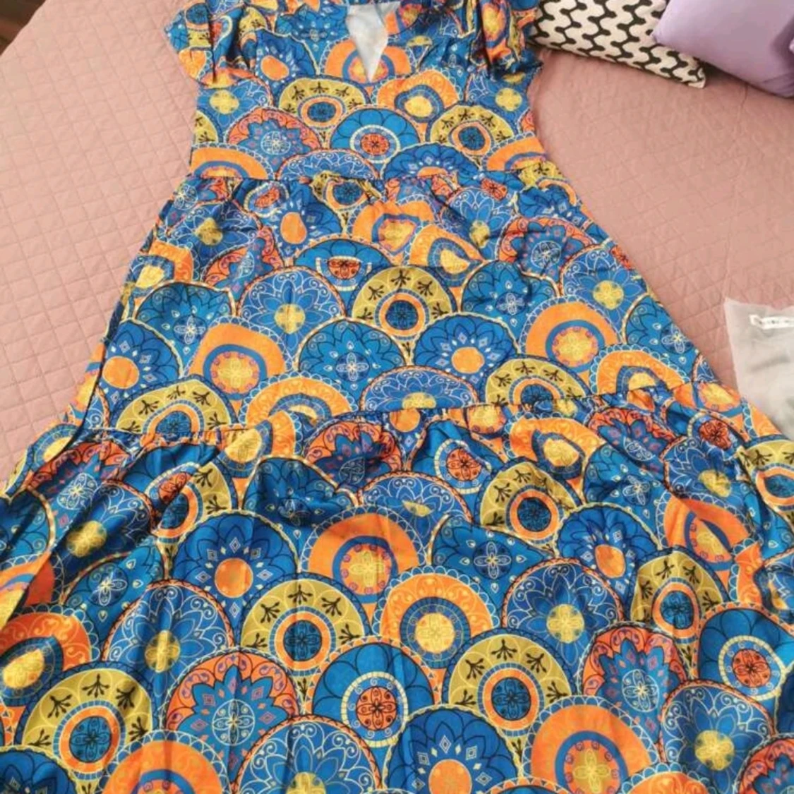 Färgstark långklänning med boho-mönster - 1