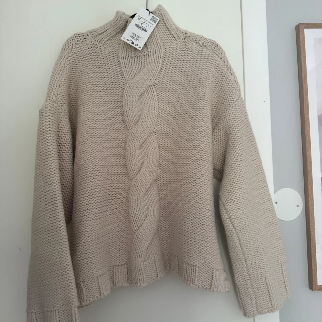Beige stickad tröja från Zara - 2