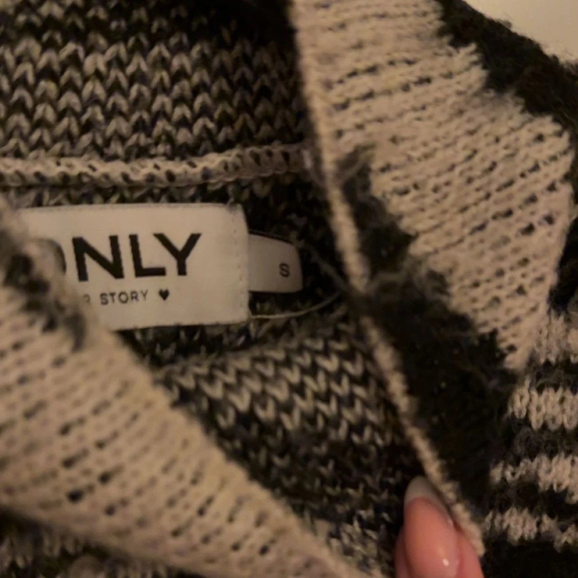 Stickad tröja  - 3