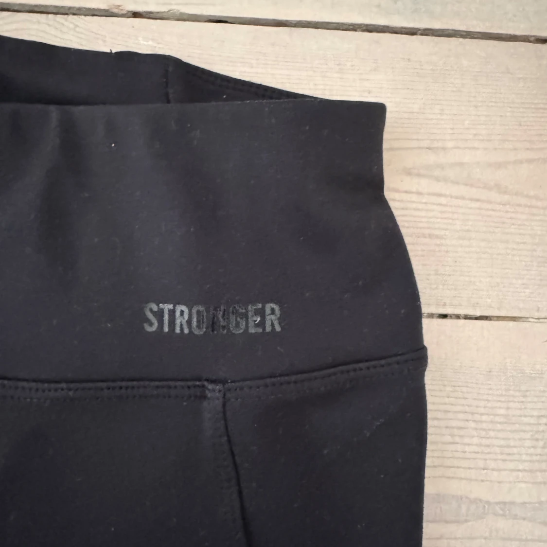 Svarta leggings från Stronger XS - 3