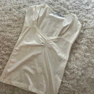 Topp - Så fin topp, as fin till att ha under typ koftor osv❤️❤️