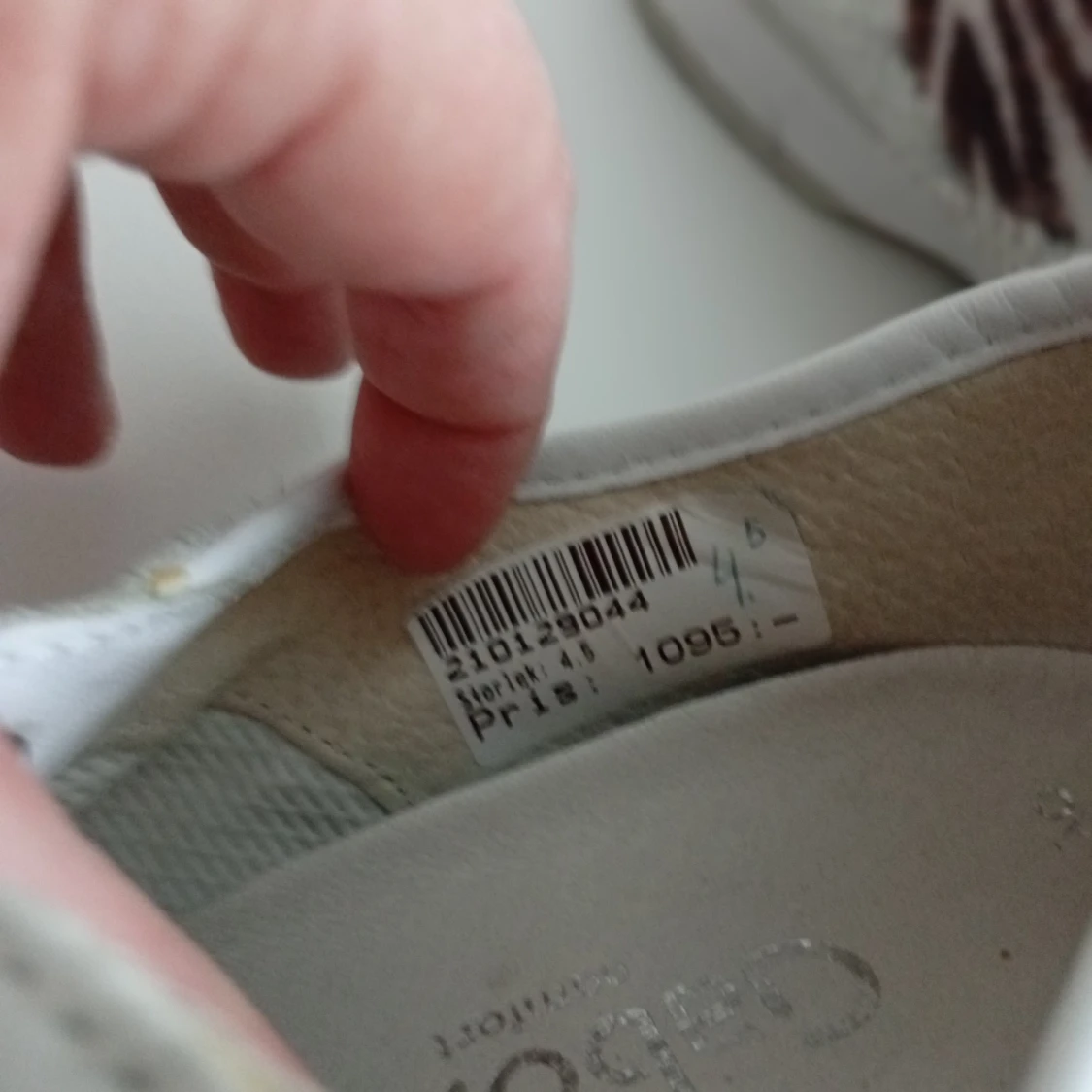 Vita sneakers med zebramönster och glitter - 3