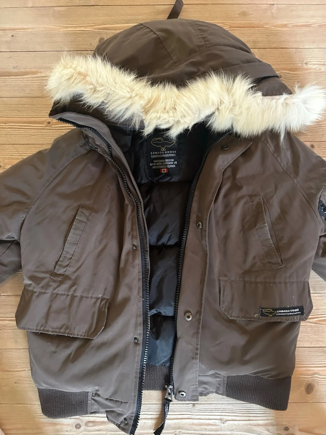 Brun dunjacka med pälskant Canada Goose - 1