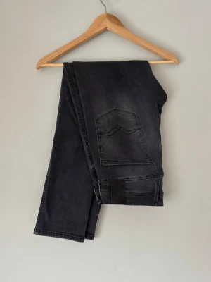 Replay Anbass jeans  - Mörkgrå Replay Anbass jeans | storlek 31/30 | Grymt skick | Ställ gärna frågor 🙌🏼