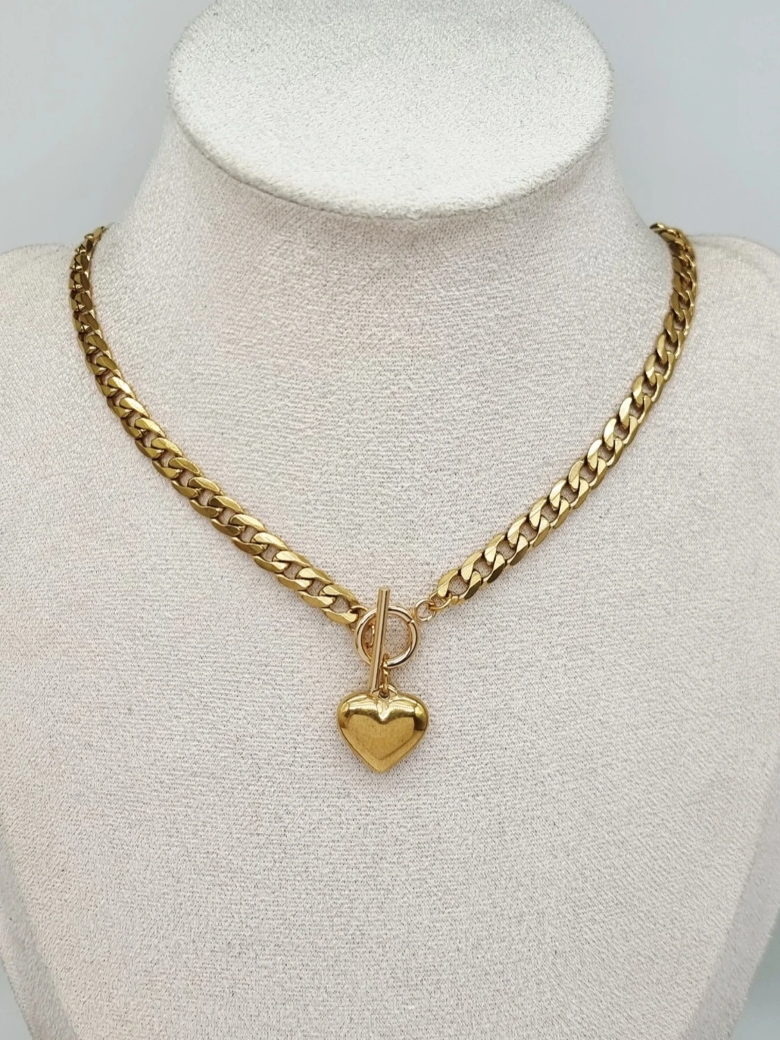 Stilfullt halsband med hjärta  - 1