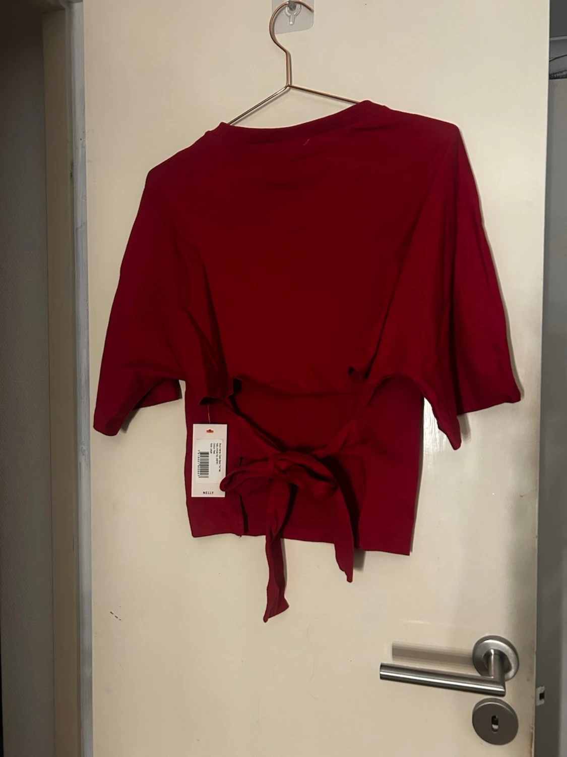 Röd topp med knyt från Bik Bok - 1