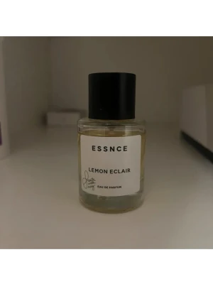 Essence lemon eclair  - Populära och slutsålda lemon eclair ifrån Essnce, knappt använd, ca 80-85% kvar (se bild)! 