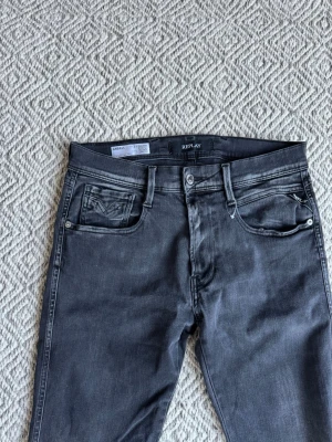 Replay Anbass jeans - Replay jeans - Modell: Anbass - Storlek: W31/L32 - skick: 9/10 - Nypris runt 2000kr 