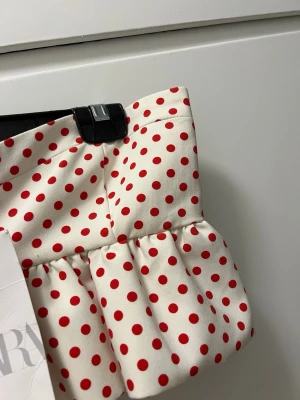 Tubtopp - Söt tubtopp från Zara⭐️skulle säga storlek M/L!