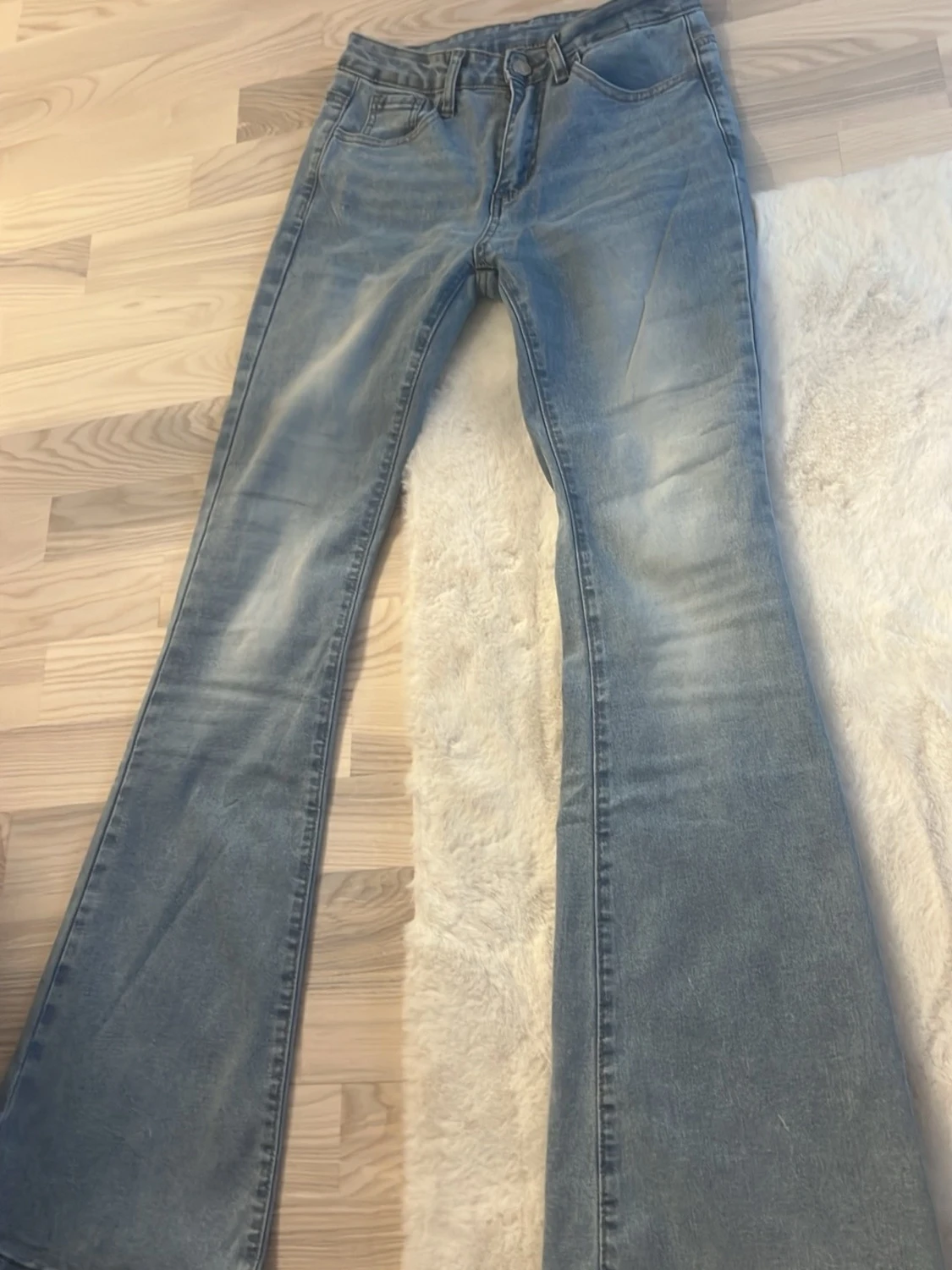 Ljusblå bootcut jeans - 1