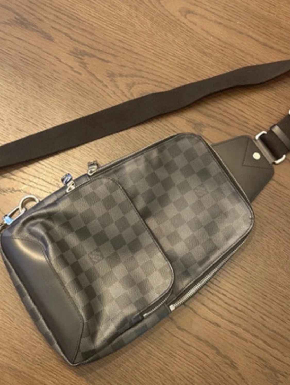 Louis Vuitton axelväska Damier Graphite