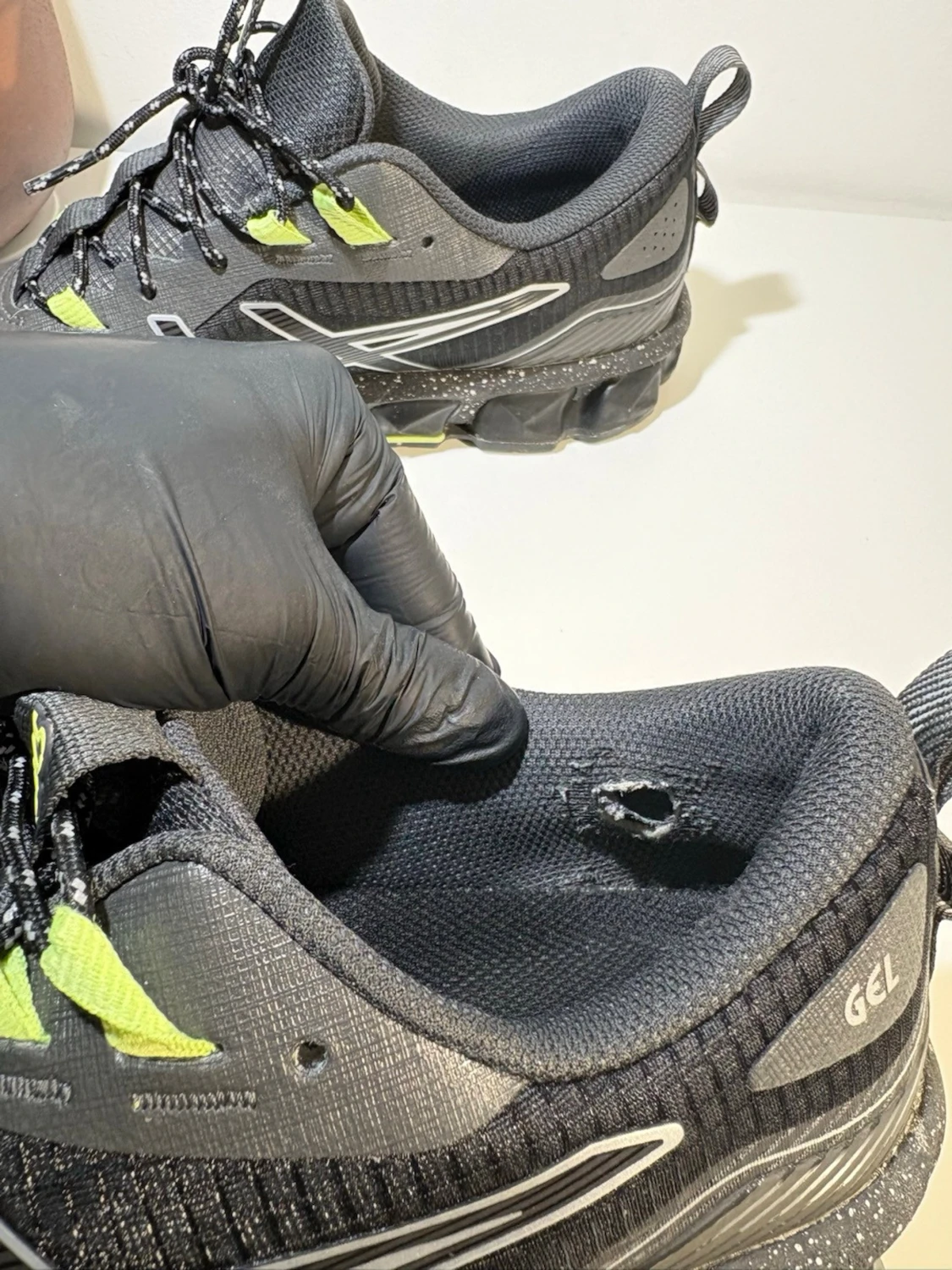 Svarta Asics sneakers med neongröna detaljer - 6