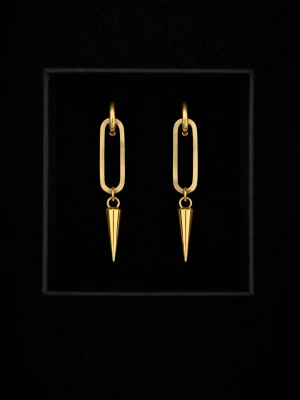 Guld örhängen med spikes - Snygga örhängen i guldfärgad metall med rektangulär länk och hängande konformade spikes. Modern och edgy design som ger en cool touch till din stil. Perfekta för dig som gillar statement-smycken.