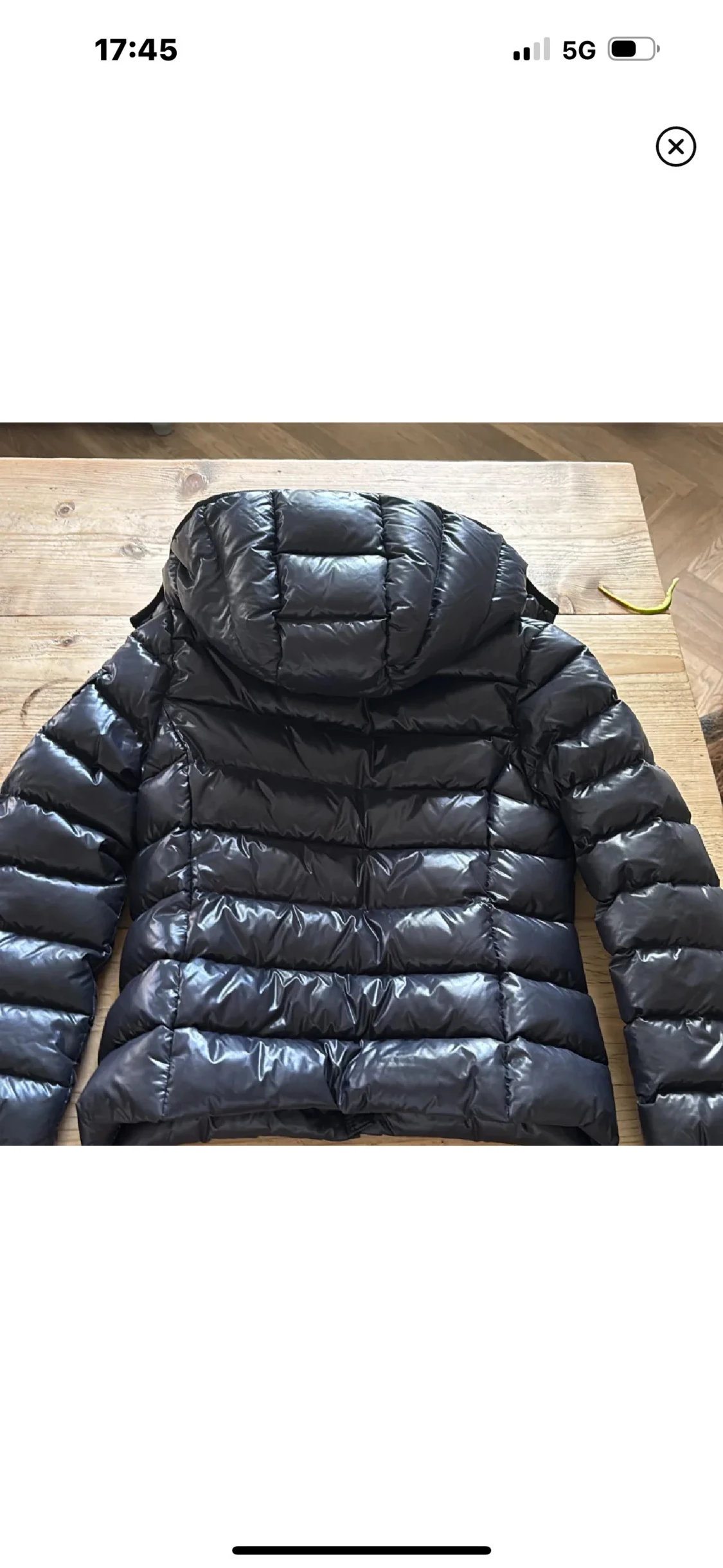 Mörkblå Moncler pufferjacka med huva - 1