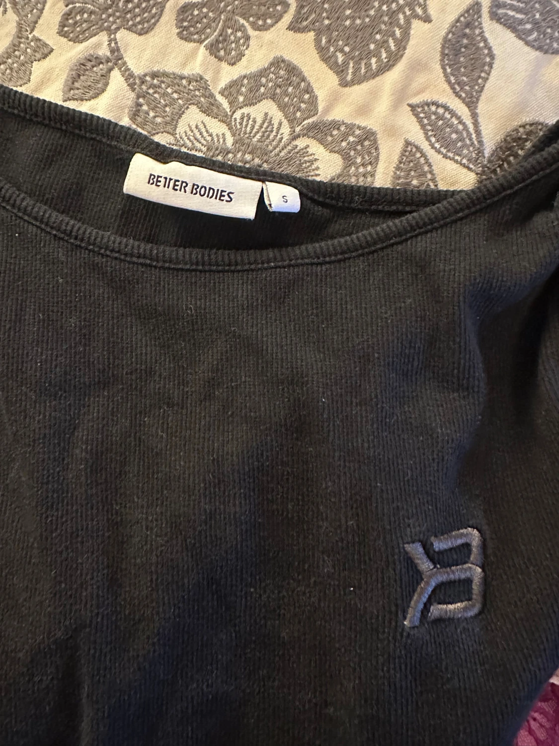 Svart croppad linnetopp Better Bodies - 2