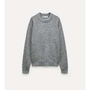 Stickad tröja Zara - Grå stickad tröja från Zara. Originalpris 400kr. 💗💗