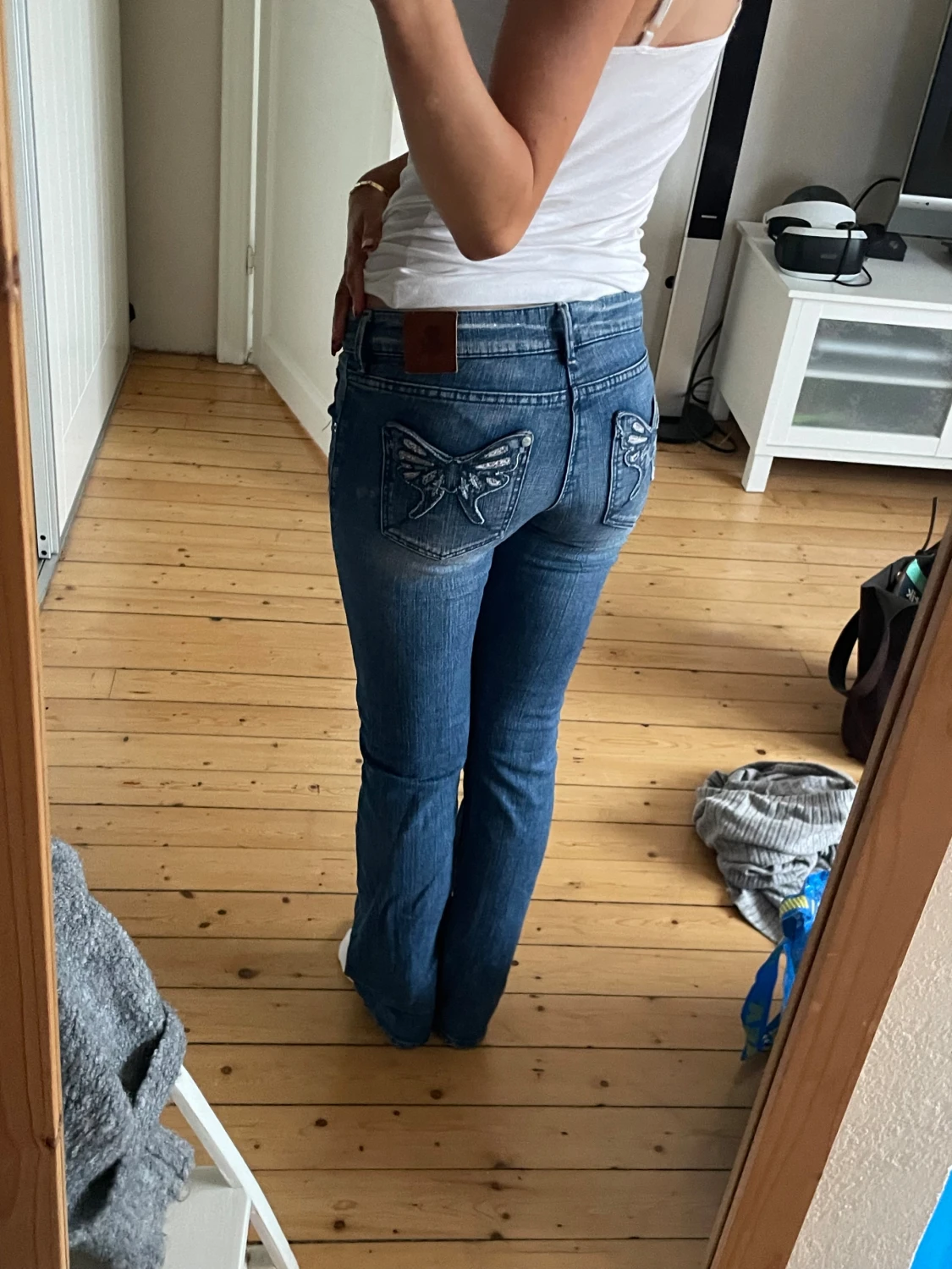 Blå jeans från Star med fjärilar - 1