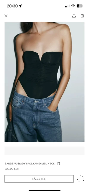 Body - Jätte snygg body från Zara, perfekt till fester! Använd två gånger! Jätte bra skick 💖