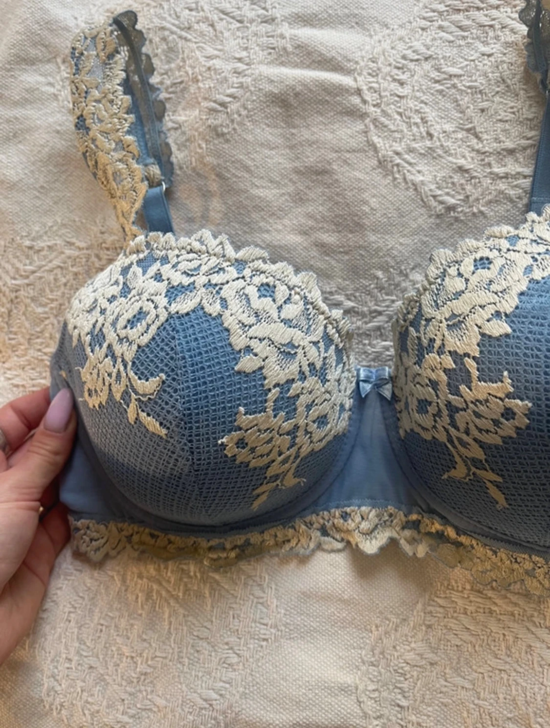 Blå bh med blommigt mönster - 1