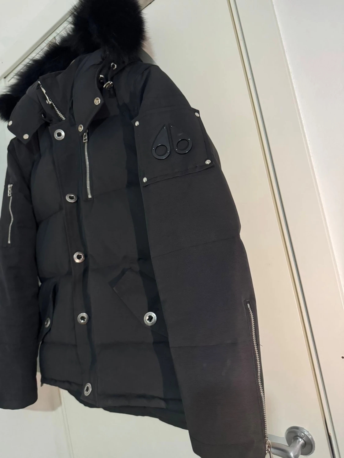 Svart pufferjacka från Moose Knuckles - 1