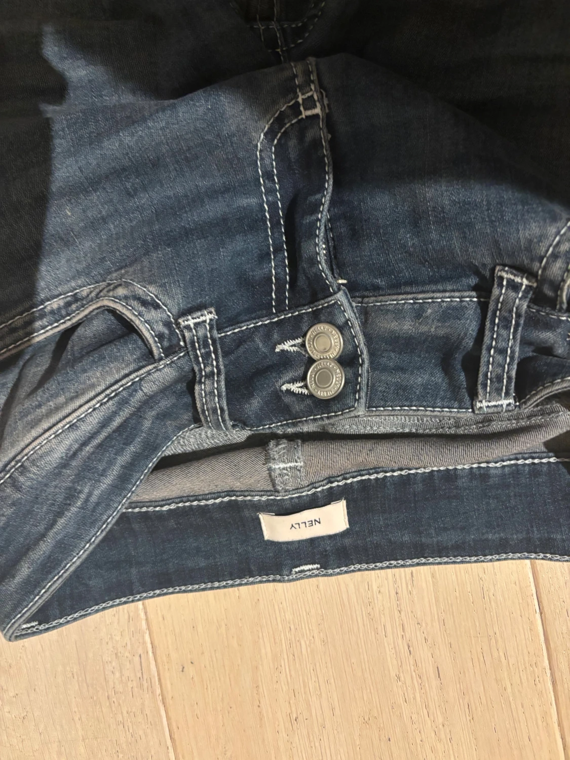 Blå bootcut jeans från Nelly - 2