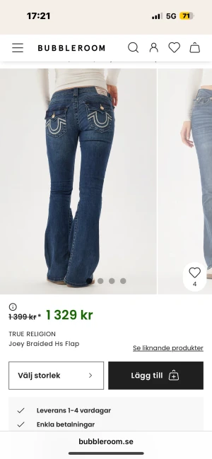 True Religion jeans (Joey braided hs flap) - Blå lowrise bootcut jeans från True Religion, modell Joey Braided Hs Flap. Sista bilden säger storleks måtten (kolla vid storlek 24/25). Säljer för att de är för lite för korta 172cm 